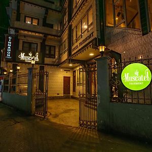 Muscatel Fairmount 100 Mts From Mall Road